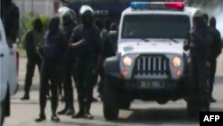 La police gabonaise dans une rue de Libreville, Gabon, 31 août 2016.