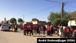 Grève des transporteurs à N'Djamena, au Tchad, le 22 janvier 2018. (VOA/André Kodmadjingar)