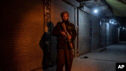 یک عضو طالبان. آرشیو