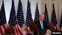 ប្រធានាធិបតី​សហរដ្ឋ​អាមេរិក​លោក ដូណាល់ ​ត្រាំ ឆ្លើយ​សំណួរ​អំឡុង​សន្និសីទ​កាសែត​នៃ​មហាសន្និបាត​អង្គការ​សហប្រជាជាតិ​លើកទី​៧៣ នៅ​បុរី​ញូវយ៉ក​កាលពី​ថ្ងៃទី​២៦ ខែ កញ្ញា ឆ្នាំ ២០១៨។