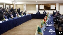 Suasana rapat Masyarakat Ekonomi Negara-negara Afrika Barat (ECOWAS) (Foto: dok). ECOWAS menggelar rapat luar biasa untuk membahasa perkembangan Mali dan Guinea Bissau.