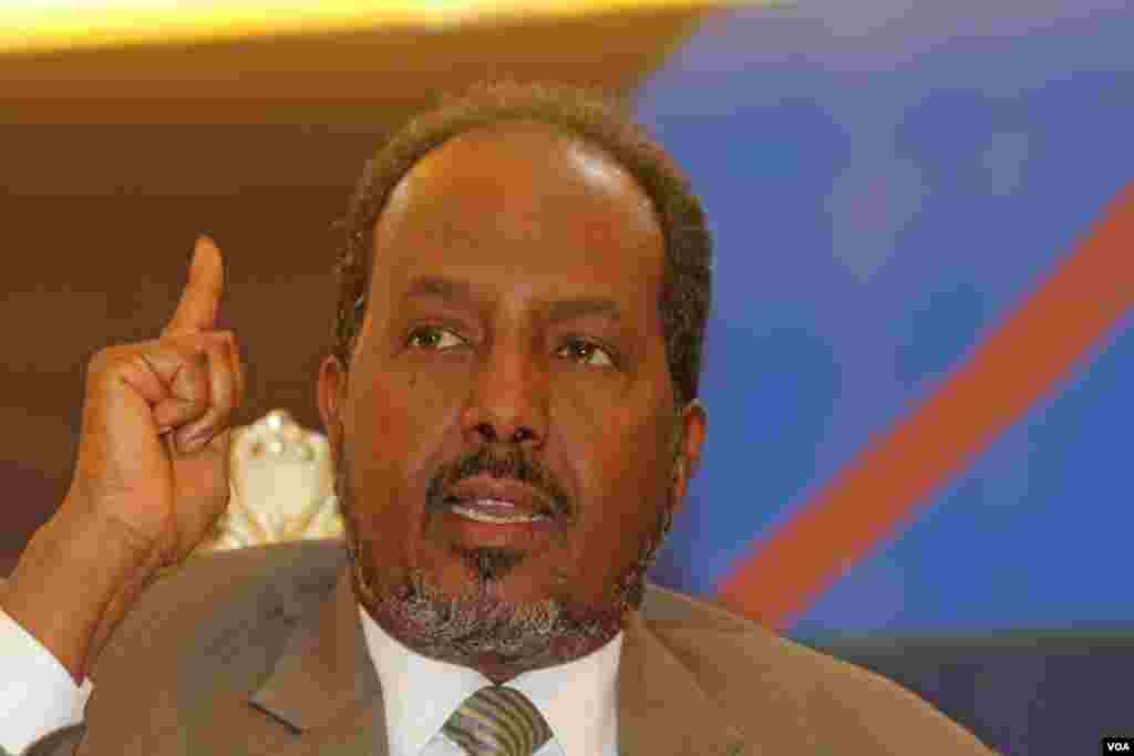 Madaxweynaha oo su&#39;aal ka jawaabaya