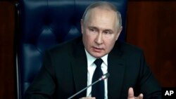 Presiden Rusia Vladimir Putin berbicara dalam pertemuan dengan sejumlah anggota militer senior di Moskow, Rusia, pada 21 Desember 2022. (Foto: Sergey Fadeichev, Sputnik, Kremlin Pool Photo via AP)