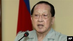 លោក​ឧបនាយក​រដ្ឋ​មន្រ្តី​ហោ ណាំហុង និង​ជា​រដ្ឋ​មន្ត្រី​ការបរទេស​កម្ពុជា។