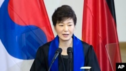 박근혜 한국 대통령이 28일 드레스덴공대에서 기념연설을 하고 있다.