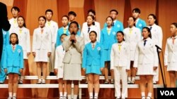 탈북 청소년들과 한국의 청소년들이 함께 하는 '코리아 청소년합창단'이 공연하고 있다.