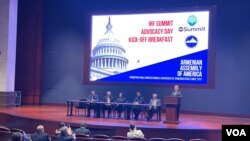 ԱՄՆ կոնգրեսական Քրիս Սմիթը հայկական խնդիրների շուրջ քննարկման ընթացքում, Վաշինգտոն, ԱՄՆ Կոնգրես, 3 փոտրվարի, 2025 թ.