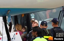 ABD'den sınır dışı edilenler arasından bir çok ülkeden göçmenler bulunuyor.