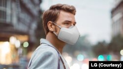 LG PuriCare Wearable Air Purifier