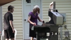 Andrea: 'He gave me one yellow rose'