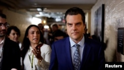 Kongresmen Met Gejc izlazi sa sastanaka republikanskih članova Predstavničkog doma, 3. oktobra 2023. (Foto: Rojters/Jonathan Ernst)