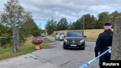 A motorcade carrying the North Korean delegation heads for Villa Elfvik, site of U.S. and North Korean nuclear negotiations, on the island of Lidingo, off Stockholm, Sweden, Oct. 5, 2019. 