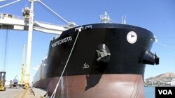 Kapal kargo Italia, Montecristo, yang diserang oleh pembajak di lepas pantai Somalia awal bulan ini (foto: dok).