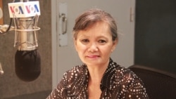 បទសម្ភាសន៍ VOA៖ លោកស្រី មូរ សុខហួរ «កម្ពុជាដើរមកដល់ចំណុចមិនអាចងាកក្រោយវិញបាន»