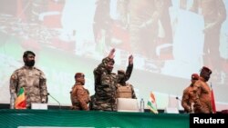 Viongozi wa kijeshi wa Niger, Mali na Burkina Faso wakikutana katika mkutano wa kwanza wa shirikisho lao mjini Niamey, Julai 6, 2024. Picha ya Reuters