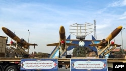 ایران د کارار بې پیلوټه الوتکې نندارې ته وړاندې کړې