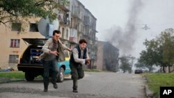 კადრი ფილმიდან „აგვისტოს 5 დღე“