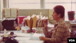 Zofia Korbonska at VOA in the 1970s. (VOA)