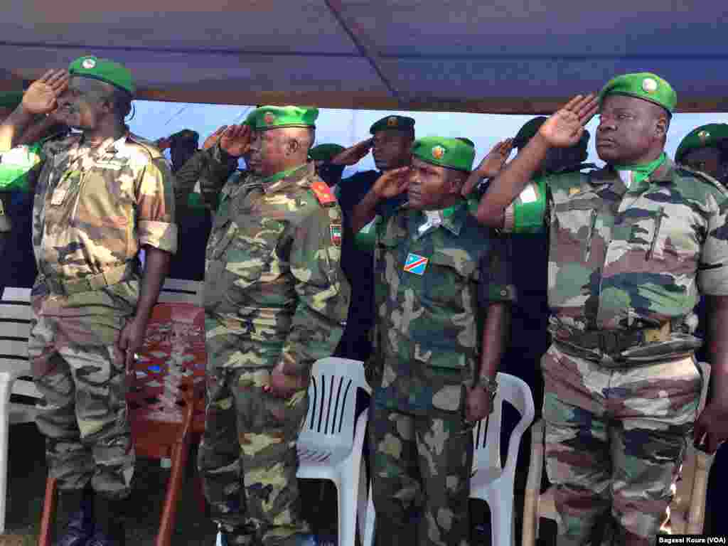 Le 16 avril 2014, le contingent tchadien achève son retrait des forces africaines de la Misca, après avoir été accusé par l&#39;ONU d&#39;avoir tiré sur des civils tuant ainsi 24 personnes.
