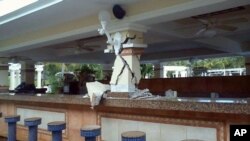 Kerusakan di bar di dalam Hotel Riu, Guanacaste, Kosta Rika, setelah gempa dahsyat Rabu (5/9). (Foto: Courtesy)