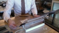 More Young Americans, Burdened By College Debt, Wary of Credit Cards