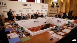 Delegasi G8 bertemu di London (11/4) salah satunya mendiskusikan masalah ancaman peluncuran nuklir Korea Utara. 
