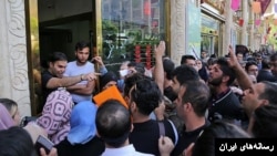 صرافی ایران - صف دلار 