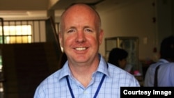 រូបឯកសារ៖ លោក​ ហ្វឺហ្គាល់ ហ្គេន័រ ​(Fergal Gaynor)​ នៅ​ក្នុង​រូបថត​ផ្សាយ​​ដោយ​គេហទំព័រ​តុលាការ​ខ្មែរក្រហម​កាល​ពី​ឆ្នាំ​២០១៥។ (រូប​ផ្តល់​ឲ្យ​ដោយ ECCC)