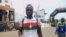Salfo Bikienda vainqueur de le 3e et de la 4e étapes du Tour du Bénin 2017, au Benin, 13 mai 2017. (VOA/Elisée Hounkpatin)
