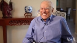 李敦白小儿子说:"爸爸说话跟四人帮差不多"