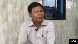 លោក ស៊ុន ធន់ អតីត​មន្រ្តី​គណបក្ស​សង្រ្គោះជាតិ ត្រូវ​បាន​ប៉ូលិស​ចាប់​ខ្លួន​កាល​ពី​ថ្ងៃ​ទី១ ខែមិ​ថុនា ឆ្នាំ​២០២០។ (ស៊ុន ណារិន/VOA)