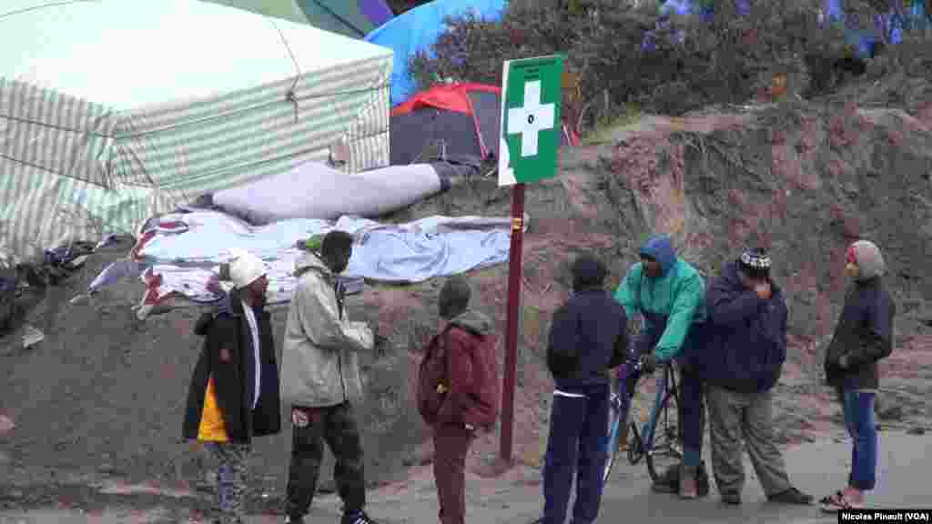 Sansanin yan gudun hijira dake&nbsp; wajen birnin Calais dake&nbsp; kasarArewacin kasar&nbsp; Faransa 10/14/15 &nbsp;