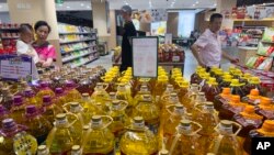 Malaysia akan menindak tegas penipuan yang terjadi industri minyak goreng bekas. (Foto: Ilustrasi/AP)