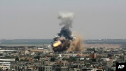 Isroil havo hujumidan so'ng, Rafah, G'azo Sektori, 8-iyul, 2014-yil