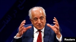 Utusan Amerika untuk Perdamaian di Afghanistan, Zalmay Khalilzad, saat acara debat di Tolo TV channel, Kabul, Afghanistan, 28 April 2019. (Foto: dok).