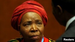Shugabar Kungiyar Tarayyar Afirka ta AU, Nkosazana Dlamini-Zuma, a lokacin wani taro a birnin Geneva na Switzerland