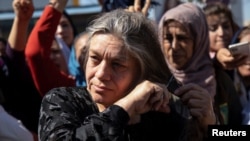 ქალები 22 წლის მაჰსა ამინის სიკვდილს აპროტესტებენ