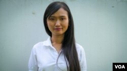 ນັກເຄື່ອນໄຫວເພື່ອປະຊາທິປະໄຕ ທ່ານນາງ ຊົນທິຊາ ແຈ້ງເຣັວ