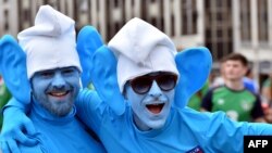 Deux supporters italiens à Lille, le 22 juin, 2016. AFP PHOTO / PHILIPPE HUGUEN