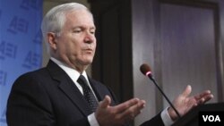 Menhan AS Robert Gates menghadiri konferensi keamanan 27 negara di Singapura.