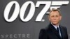 Le Royaume-Uni dévoile une pièce commémorative de 7000 livres pour saluer le 25e James Bond