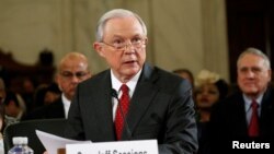 共和党参议员杰夫·塞申斯