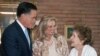 Mantan Ibu Negara Nancy Reagan Dukung Mitt Romney