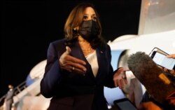 Wapres AS Kamala Harris berbicara kepada media (foto: dok).