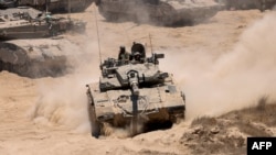 Izraelski tank na granici sa Pojasom Gaze (Foto: JACK GUEZ/AFP)