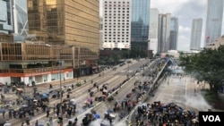 ទិដ្ឋភាព​នៃ​ការប៉ះ​ទង្គិច​គ្នា​នៅ​ក្នុង​ការ​ធ្វើ​បាតុកម្ម​នៅ​ទីក្រុង​ហុង​កុង កាល​ពី​ថ្ងៃ​សៅរ៍​ ទី​៣១ ខែសីហា ២០១៩។