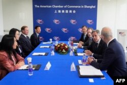 รมว.ต่างประเทศสหรัฐฯ แอนโทนี บลิงเคน ร่วมประชุมกับผู้นำภาคธุรกิจในนครเซี่ยงไฮ้ เมื่อ 25 เม.ย. 2567