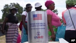 Ukudla okunikwa abalambayo.