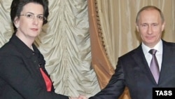 ნინო ბურჯანაძე და ვლადიმერ პუტინი, 2010 წლის მარტი, მოსკოვი