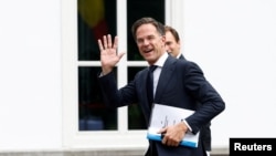 Прем'єр-міністр Нідерландів Марк Рютте у суботу, 8 липня, напередодні зустрічі з генеральним секретарем НАТО Єнсом Столтенбергом у Гаазі. Фото: Reuters/Piroschka van de Wouw 